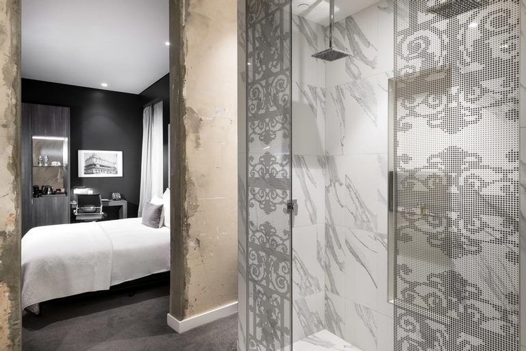 Bedroom 21