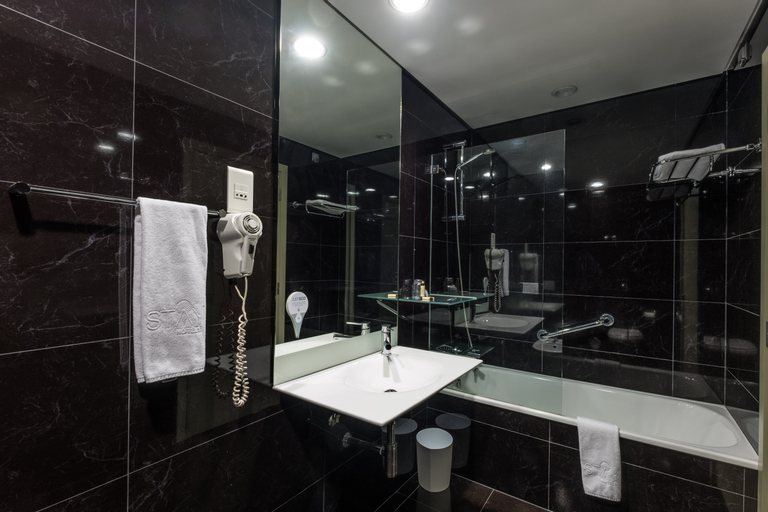 Bathroom 4