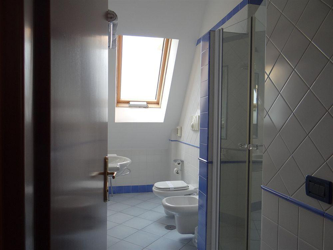 Bathroom, Villa Albani, Salerno