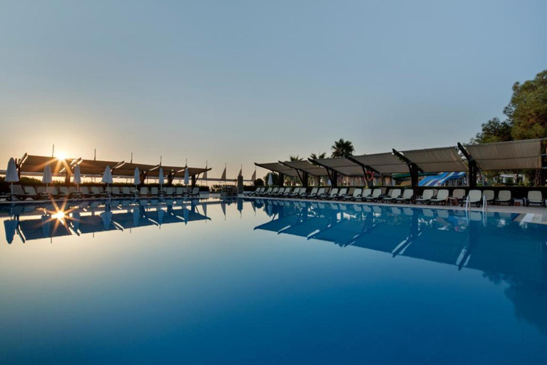 Sport & Beauty 2, Crystal Flora Pearl Collection, Kemer