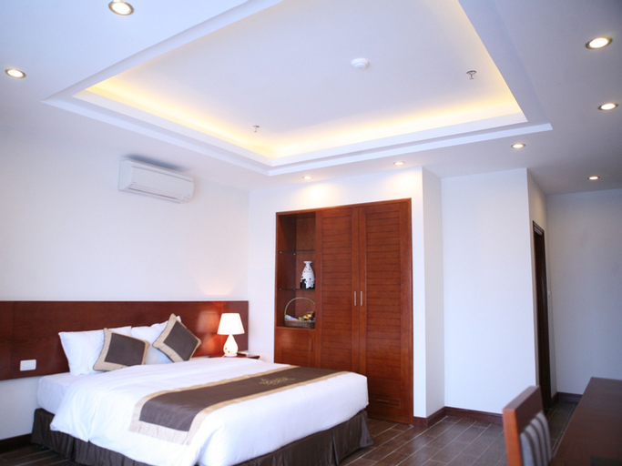 Bounty Hotel, Cầu Giấy