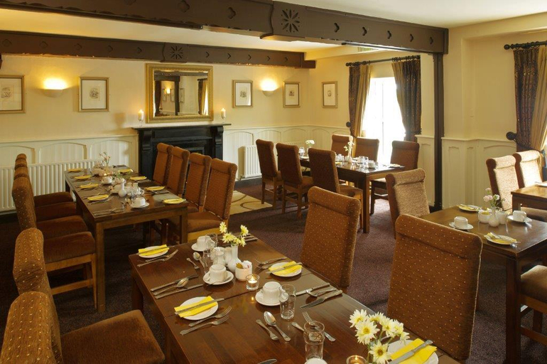 Food & Drinks 4, Hylands Burren Hotel
