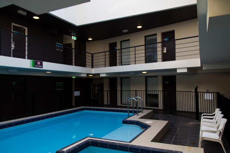 Sport & Beauty 2, Cambridge Hotel, Sydney