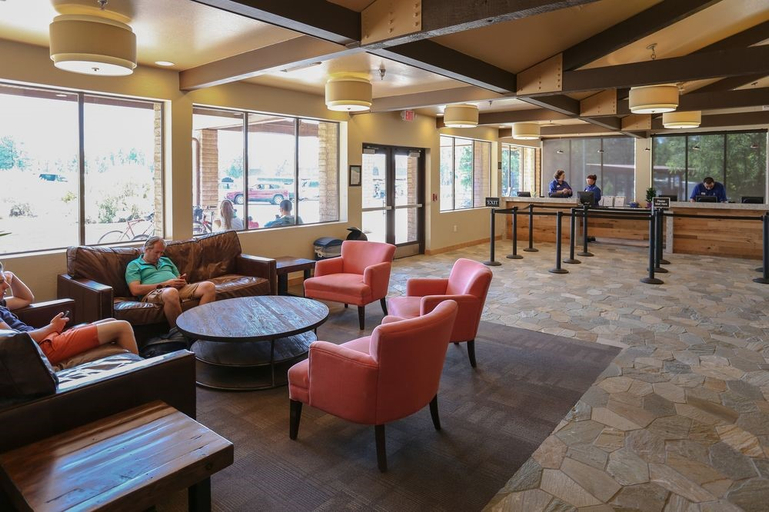 Public Area, Yavapai Lodge, Coconino