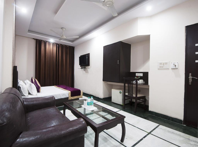 Exterior & Views 2, Hotel Apra Inn, Delhi