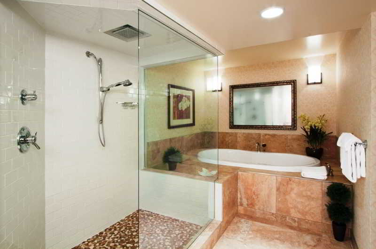 Bathroom 4, Chateau Jasper, Division No. 15