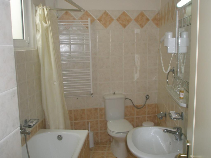 Bathroom 4, Byzantion Hotel Mistras, Peloponnese