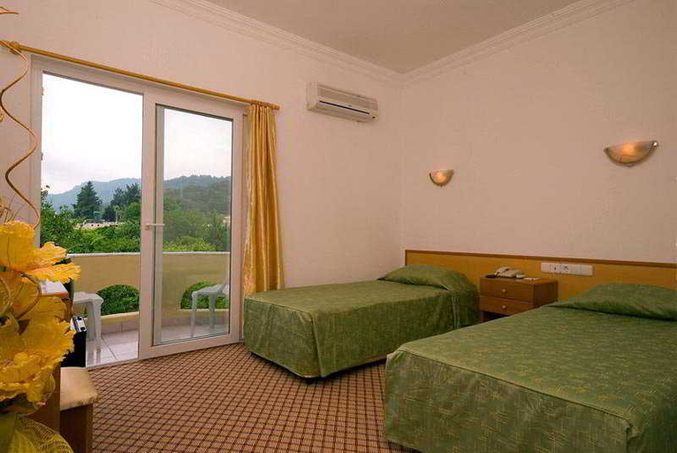 Bedroom 2, Transatlantik Beach Beldibi - All Inclusive, Kemer