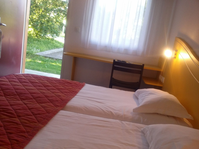 Bedroom 26