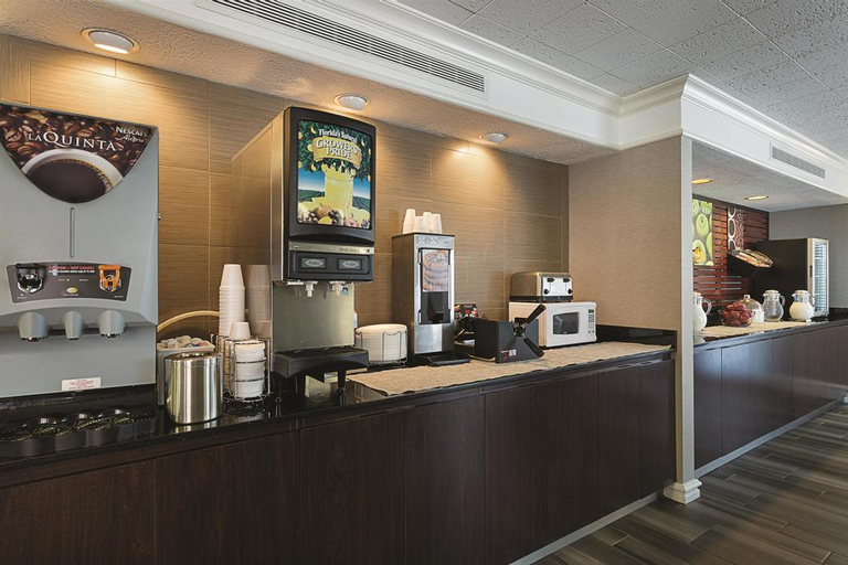 Exterior & Views 1, Quality InnSuites North Charleston AshleyPhosphate, Charleston