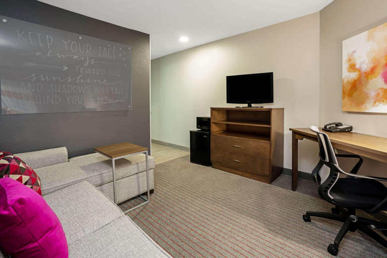 Public Area 2, La Quinta Inn & Suites by Wyndham Seattle Federal Way, King