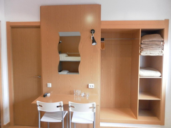 Bathroom 4, Condedu Badajoz, Badajoz