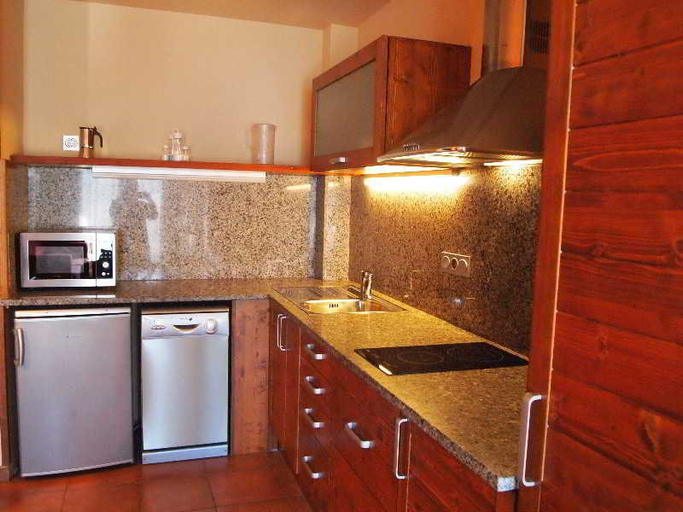 Bedroom 2, Aparthotel Bellver, Lleida