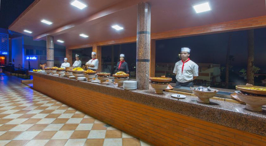 Food & Drinks 5, Hôtel Club Al Moggar, Agadir-Ida ou Tanane