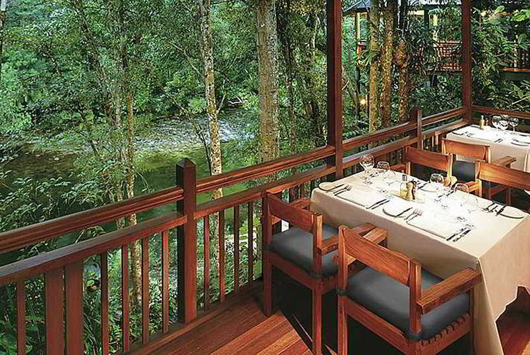 Food & Drinks 4, Silky Oaks Lodge, Beckons, Douglas