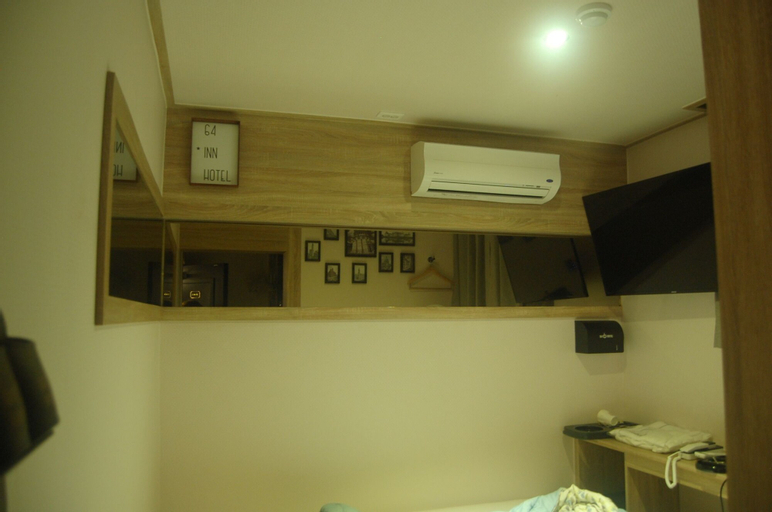 64 Inn Hotel, Jung