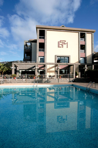 Sport & Beauty, Escola, Funchal