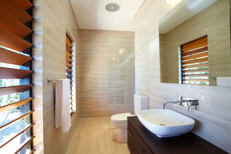 Bathroom 4, Villa Kembali, Magnetic Island