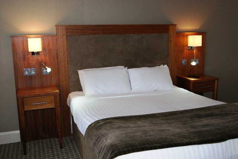 Bedroom 2, Cliffs of Moher