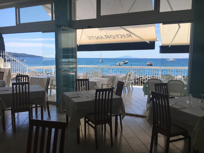Food & Drinks 3, Giosue' a Mare, Napoli