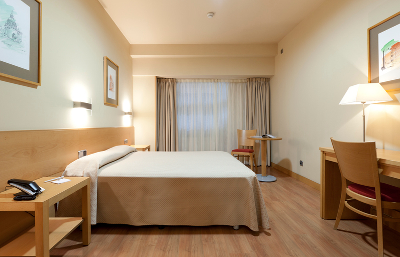 Bedroom, Victoria 4 Puerta del Sol, Madrid