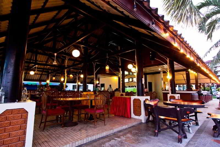 Food & Drinks 5, Supar Royal Beach Hotel, Khanom