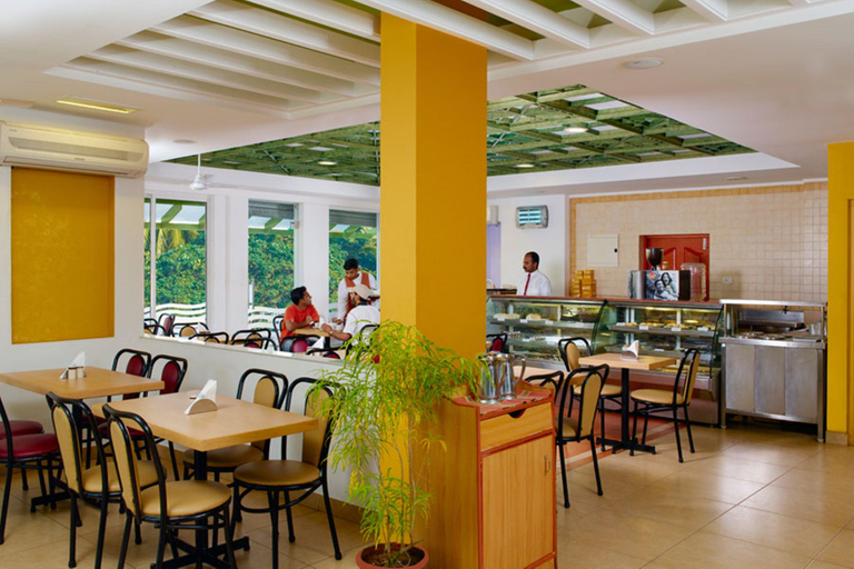 Food & Drinks 5, Abad Fort, Ernakulam