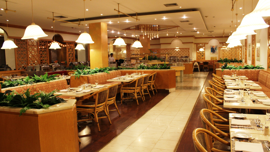 Food & Drinks 4, Jeddah Grand Hotel (Ex The Trident Jeddah), Jeddah
