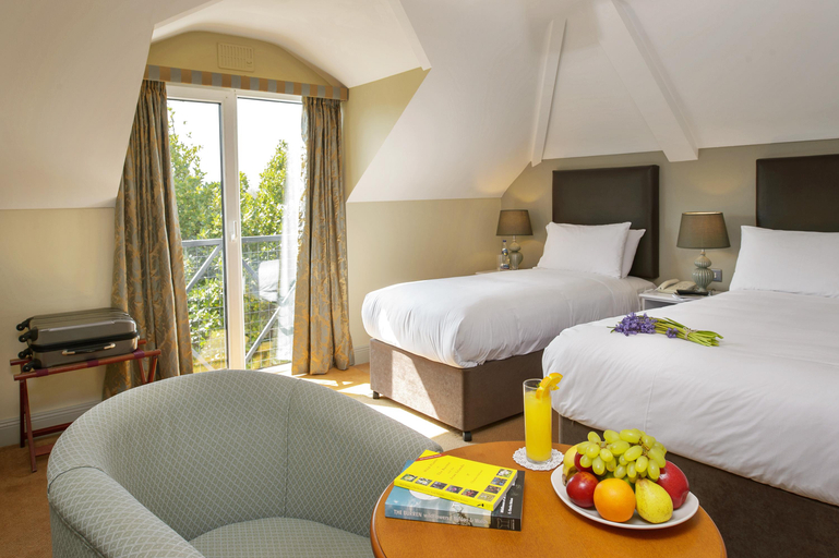 Bedroom 2, Hylands Burren Hotel