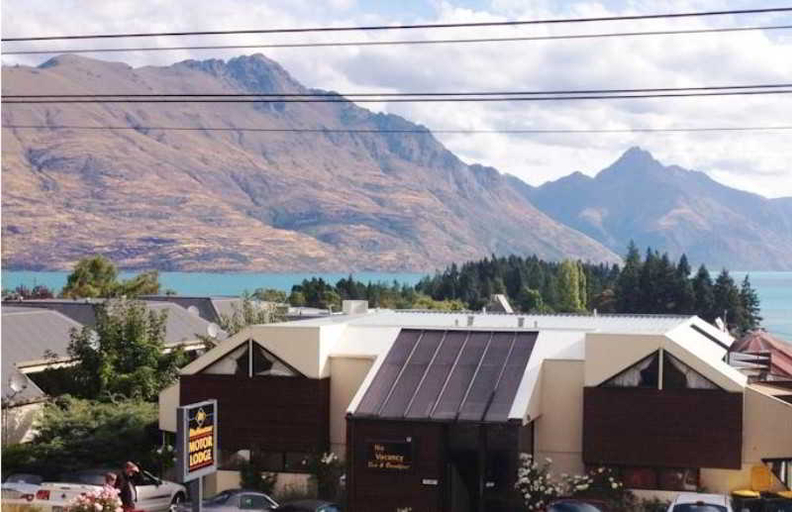 Exterior & Views