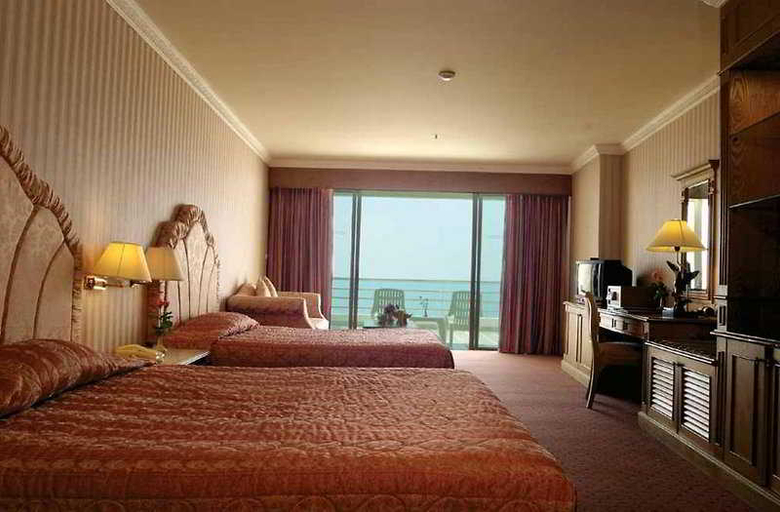 Bedroom 3, Adriatic Palace Hotel Pattaya, Pattaya