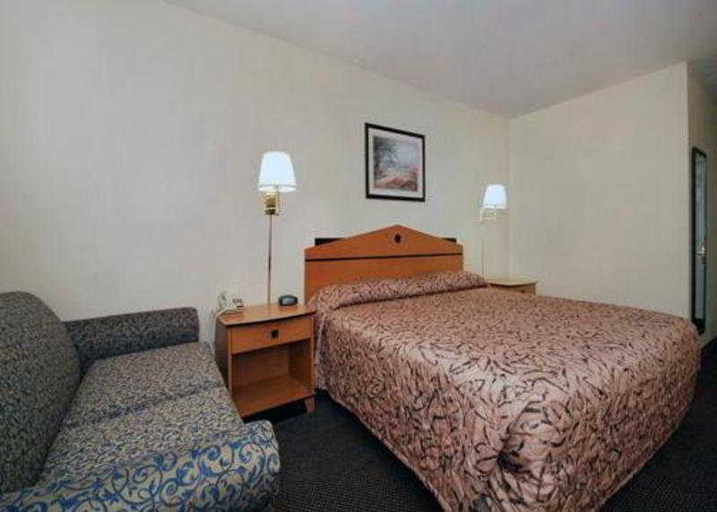 Bedroom 3, Red Roof Inn & Suites Mobile SW - I-10, Mobile