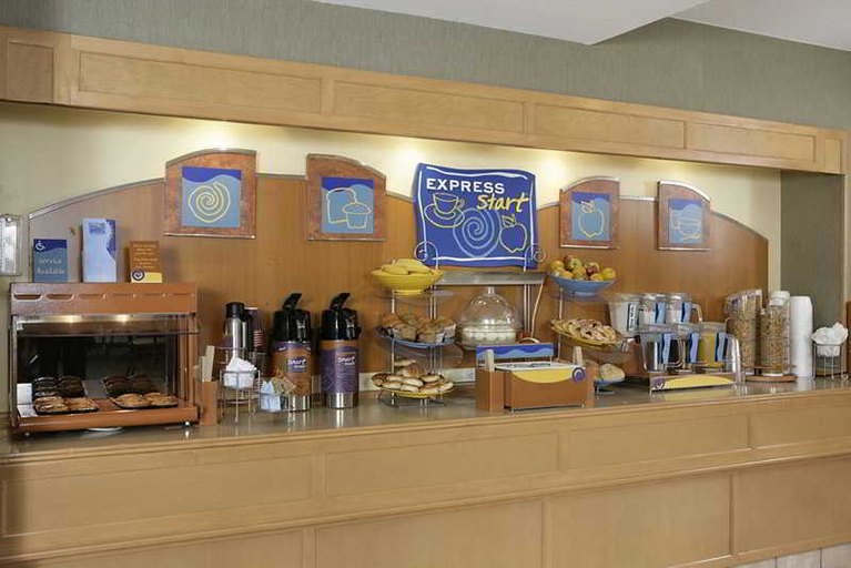 Food & Drinks 5, Kanata Kelowna Hotel and Conference Centre, Central Okanagan