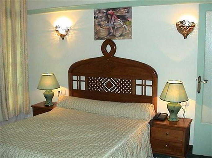 Bedroom 2, Transatlantique, Casablanca