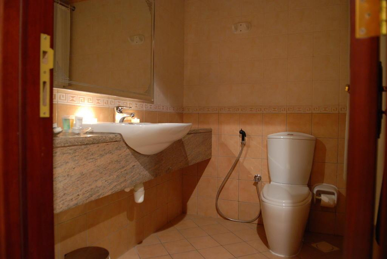 Bathroom 5, Al Manar Hotel Apartment, Dubai