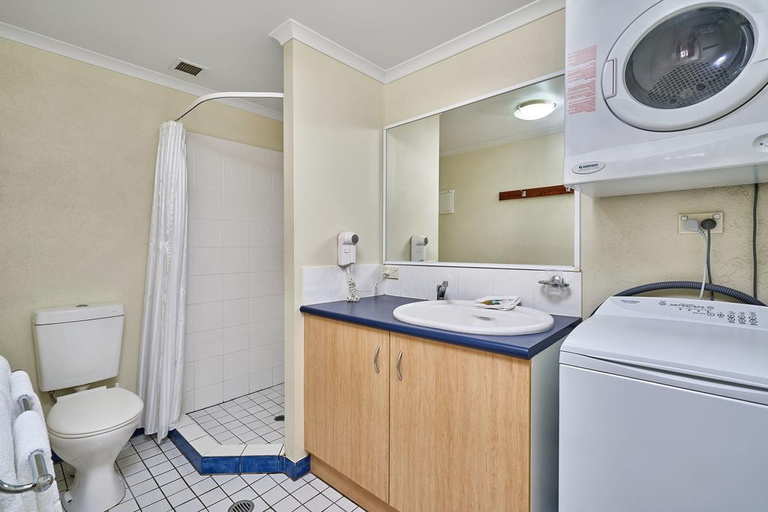 Bathroom, Comfort Inn & Suites Trinity Beach Club, Salvador