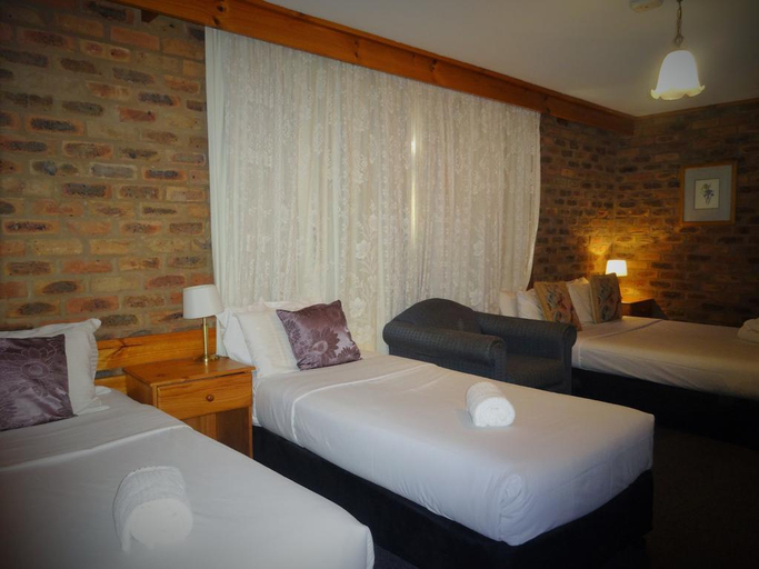 Bedroom 5, The Settlement Historic Hotel, Campaspe - Echuca