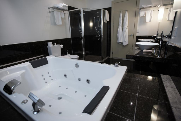 Bathroom 4, Braemar Lodge And Spa, Hurunui