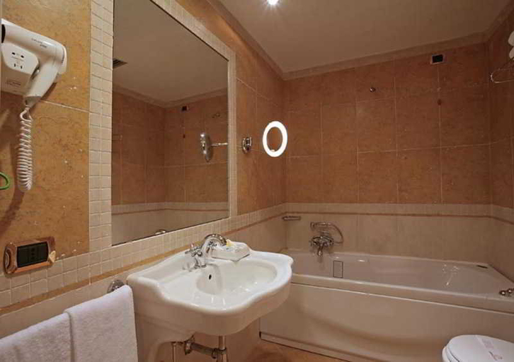 Bathroom 5, Antica Dimora Alla Rocca, Perugia