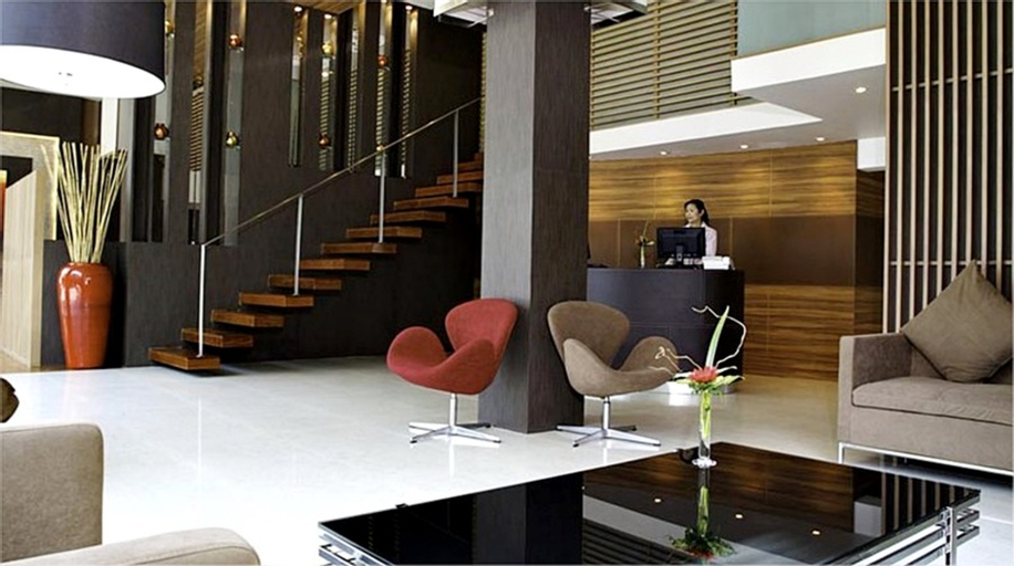 Sacha's Hotel Uno, Khlong Toey
