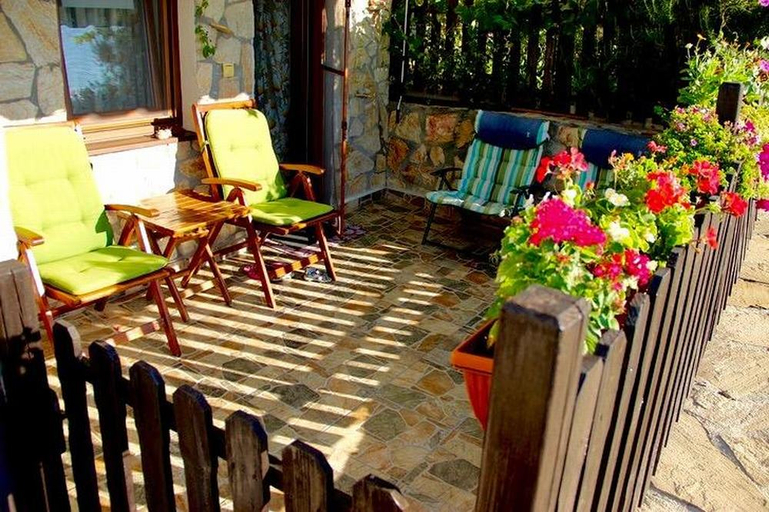 Food & Drinks, Etara 1 Apartment Complex, Nesebar