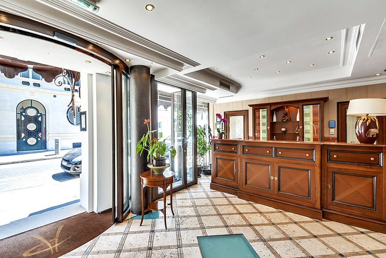 Public Area 4, Villa Montparnasse, Paris