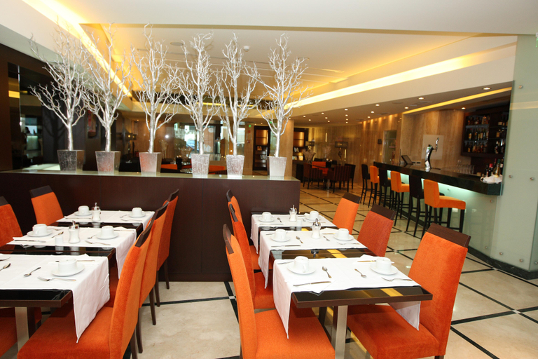 Food & Drinks 5, TURIM Alameda Hotel, Lisbon