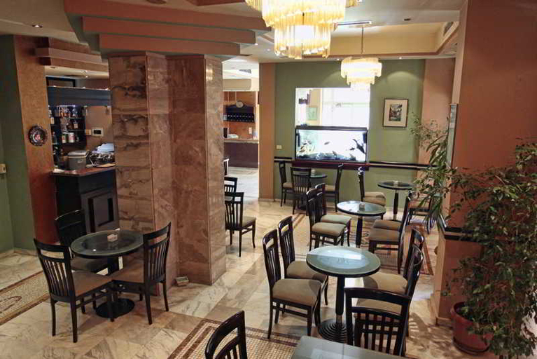 Food & Drinks 5, Regency Hotel, Korçës
