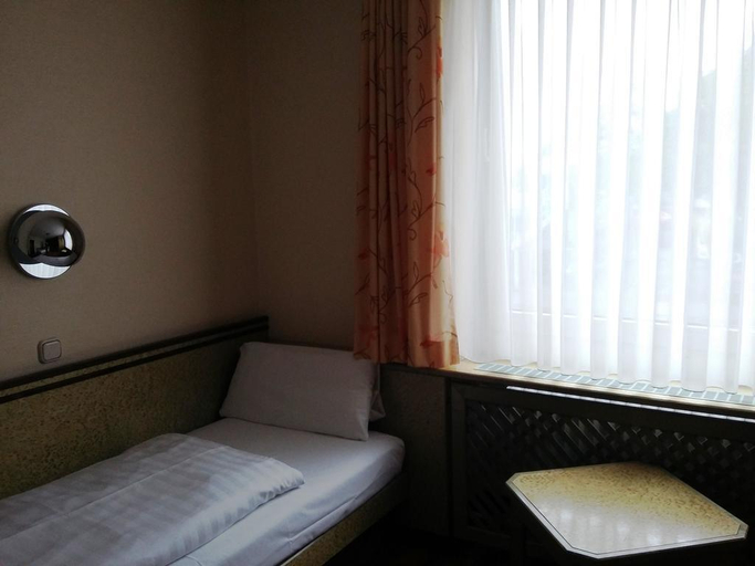 Bedroom 4, Hotel Imperial, München