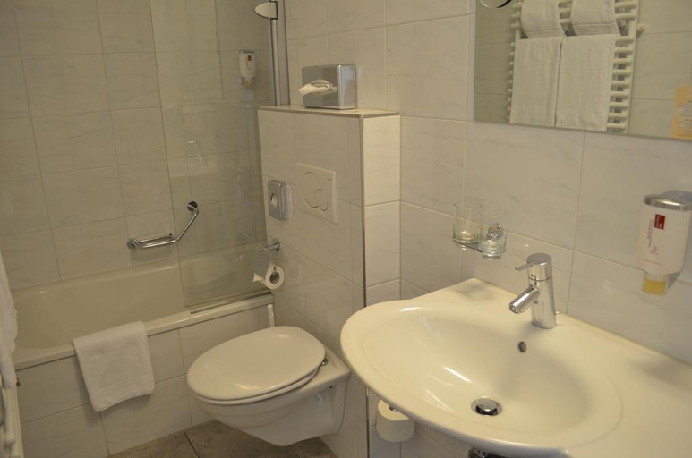 Bathroom 4, Central Hotel Post Chur, Plessur