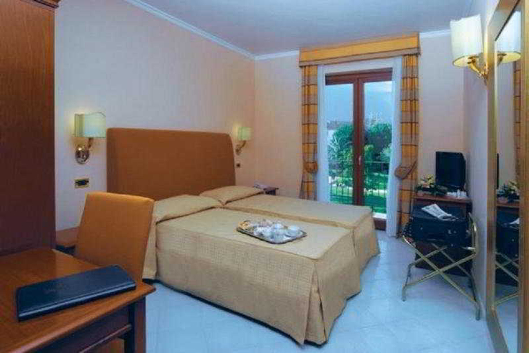Bedroom 3, Villa Albani, Salerno