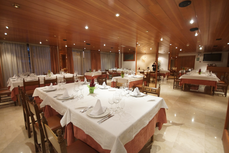 Food & Drinks 5, Hotel Folch