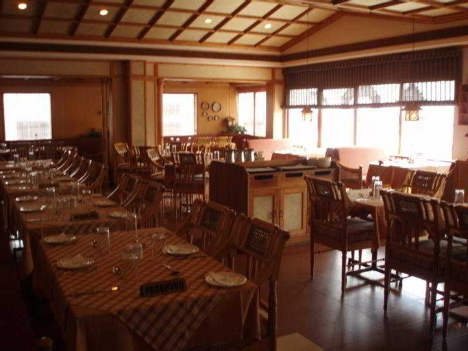 Food & Drinks 5, Hotel Abad Plaza, Ernakulam