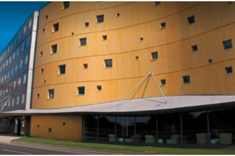 Exterior & Views, Standing Hotel Suites, Val-d'Oise